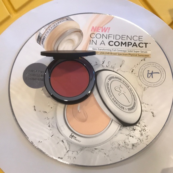 It cosmetics bye bye pores blush - Picture 1 of 7